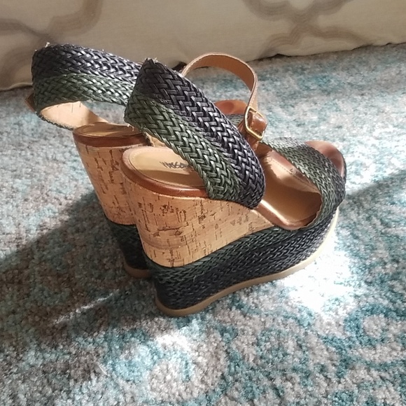 Sky high braided wedges - Picture 3 of 4